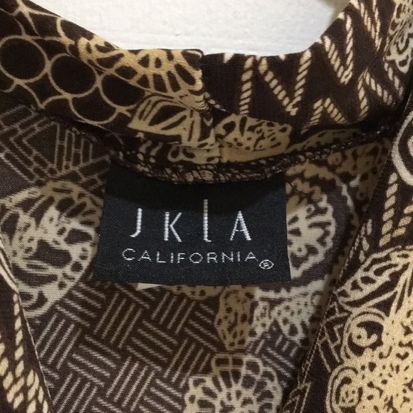 Top - Picture 2 of 3